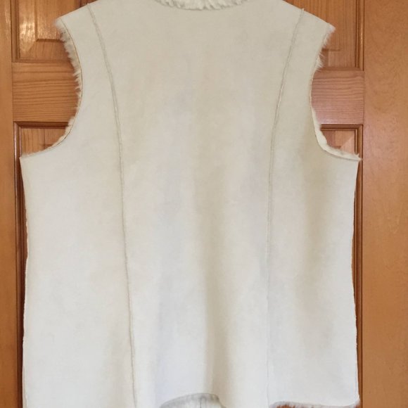 Reversible Vest - Picture 2 of 4